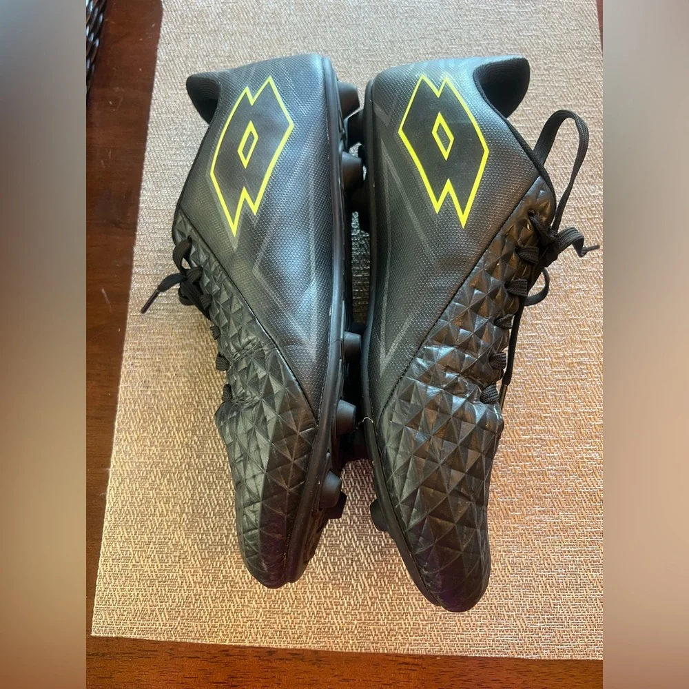 Men’s Lotto‎ Soccer Cleats